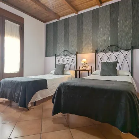 Holiday home Con Piscina Cortinales *